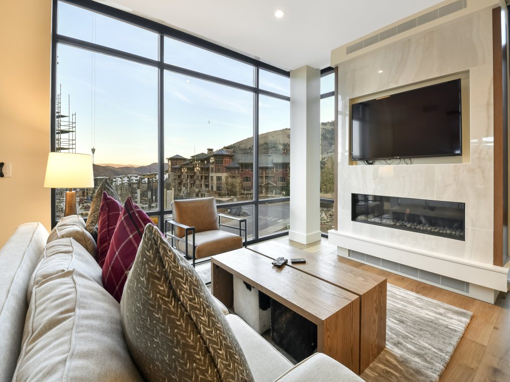 Mountain 1BR in Canyons Village-Ski in/ski out! Save 20% on 7+ Nights! Vacation Rental in Park City - RedAwning