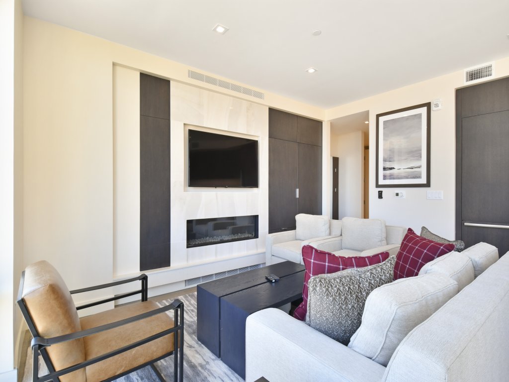 Luxury 2 BR in Canyons Village - Walk to Slopes! Save 20% on 7+ Nights! Vacation Rental in Park City - RedAwning