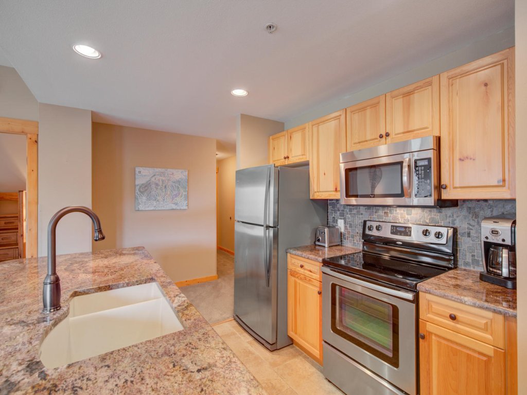 Taylor's Crossing #210 Vacation Rental in Copper Mountain - RedAwning