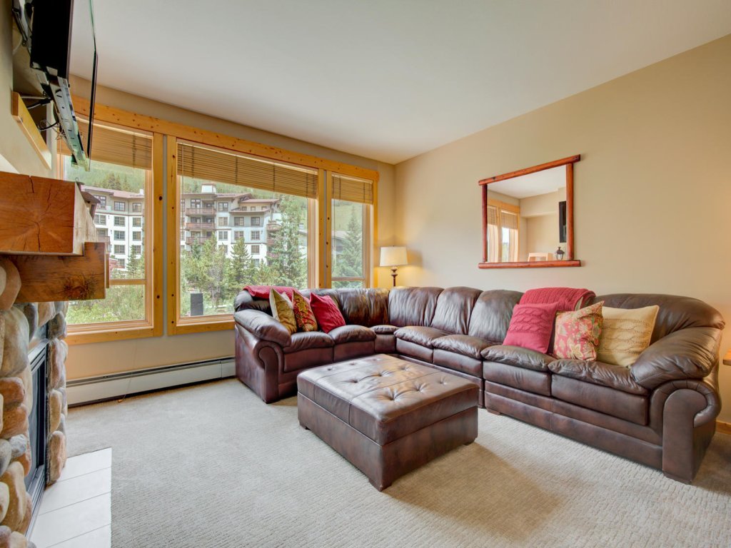 Taylor's Crossing #210 Vacation Rental in Copper Mountain - RedAwning