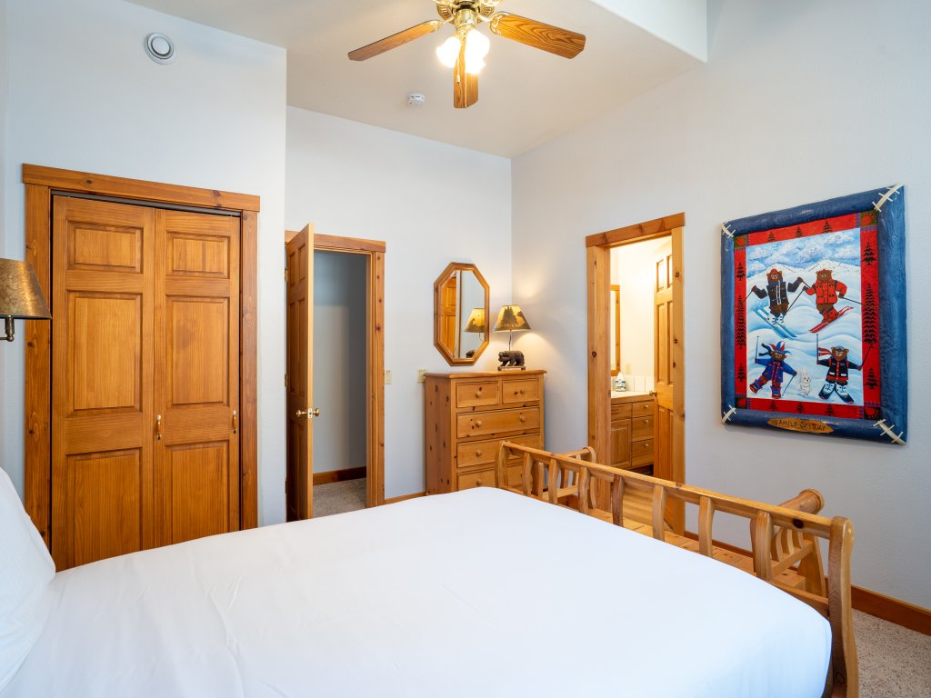 Skidder Trail Family Lodge Vacation Rental in Truckee - RedAwning