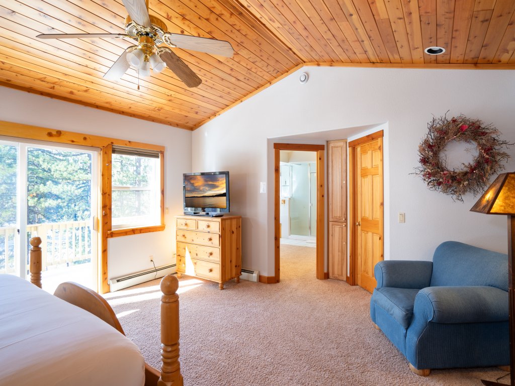 Skidder Trail Family Lodge Vacation Rental in Truckee - RedAwning