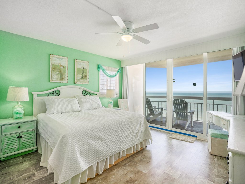 1001 Waters Edge Resort Vacation Rental in Garden City Beach - RedAwning