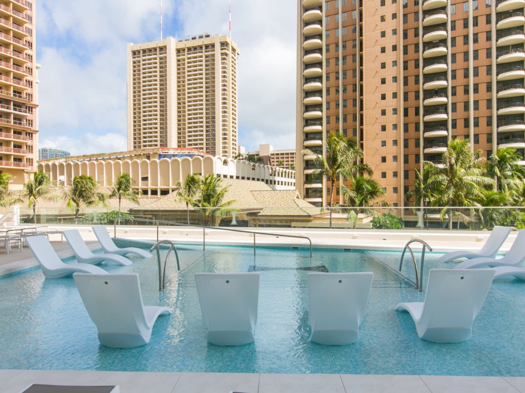 Ilikai Tower 1113 - Fully furnished condo with free wifi Vacation Rental in Honolulu - RedAwning