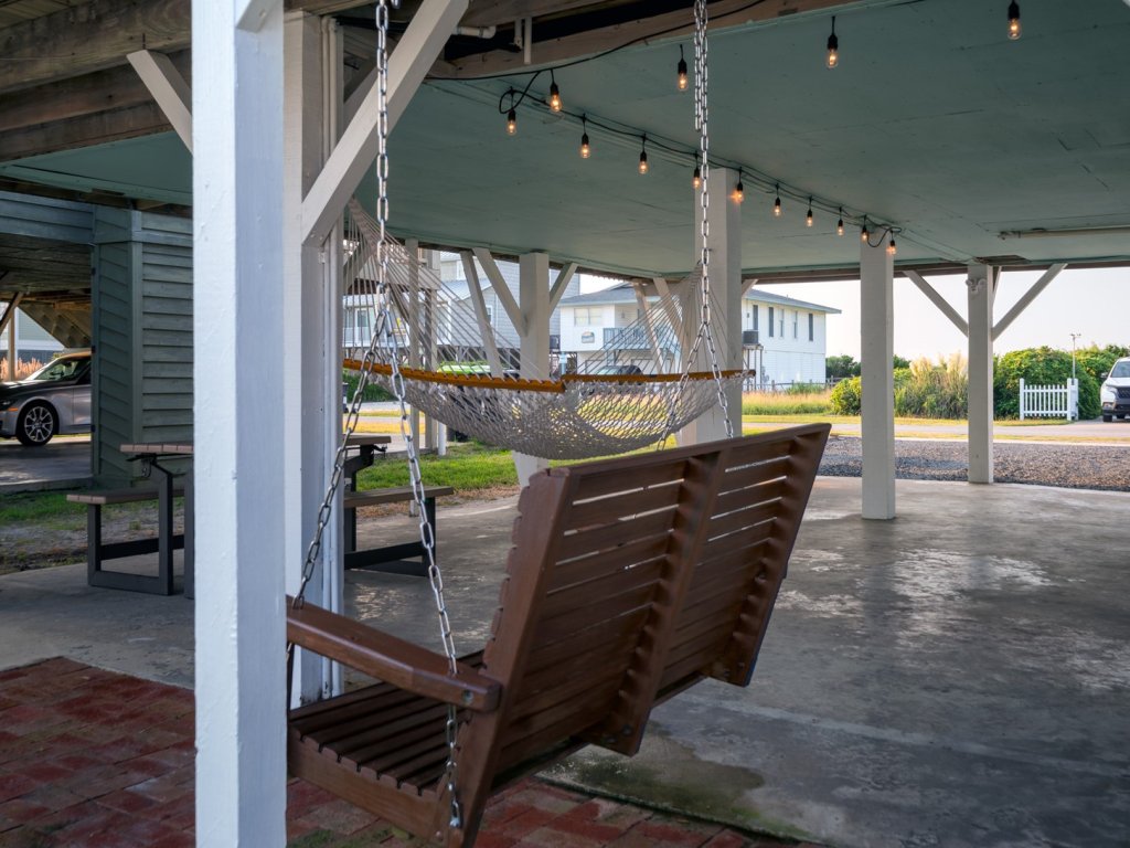 Palmetto Paradise / 420 Ocean Blvd West Vacation Rental in Holden Beach - RedAwning