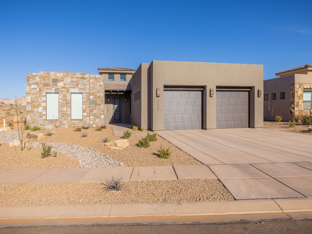 Les Petit Oiseaux Vacation Rental in St. George - RedAwning