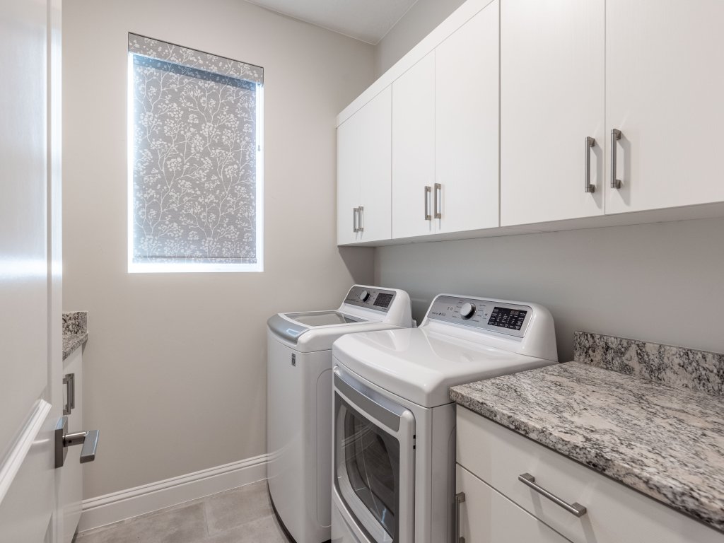 Les Petit Oiseaux Vacation Rental in St. George - RedAwning