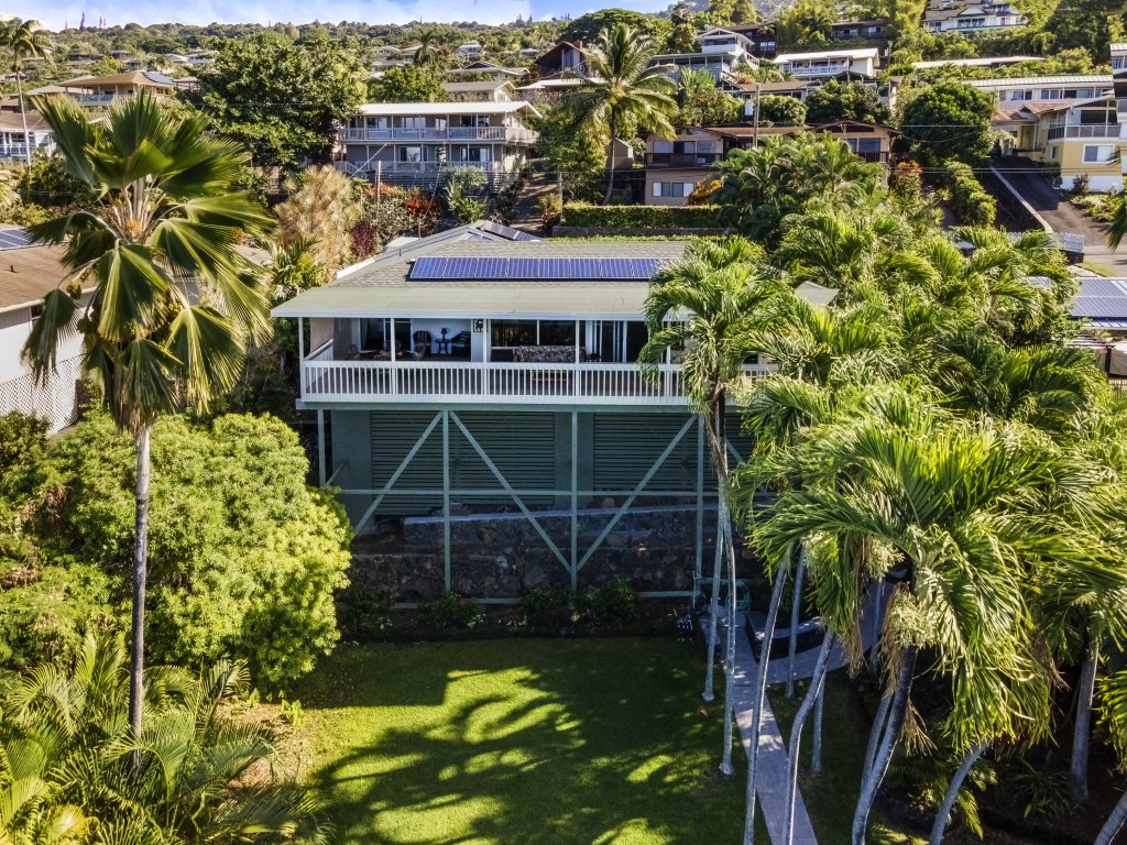 Kona Sunset House at Walua Vacation Rental in Kailua Kona - RedAwning