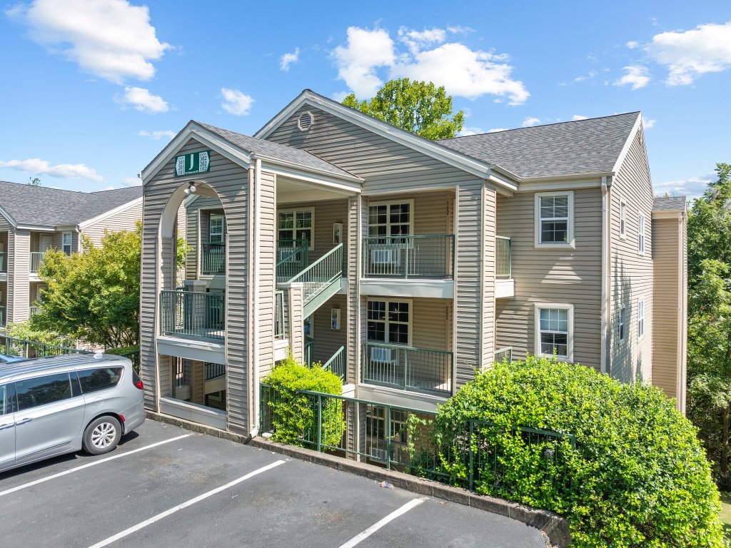 HHB-J301 -Serenity Now Vacation Rental in Branson - RedAwning