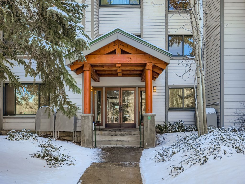 51 SnowFlower ski in ski out prime PCMR pool hot tub Vacation Rental in Park City - RedAwning
