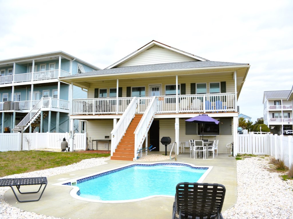 Holden Pattern / 150 Brunswick Avenue East Vacation Rental in Holden Beach - RedAwning