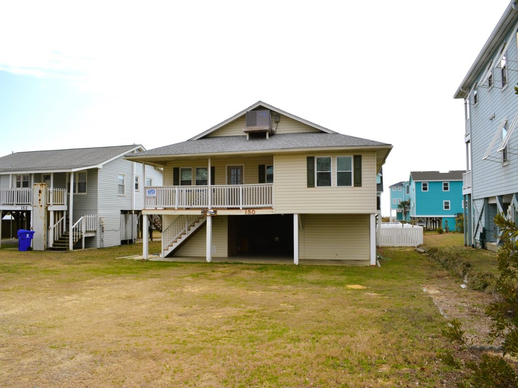 Holden Pattern / 150 Brunswick Avenue East Vacation Rental in Holden Beach - RedAwning