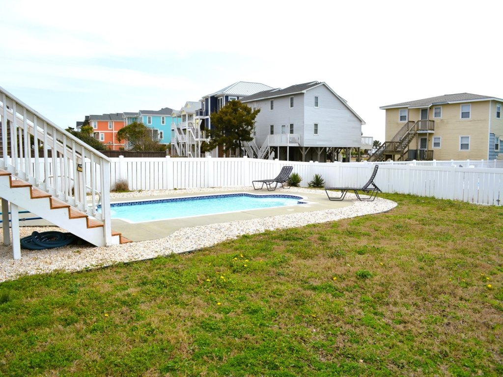 Holden Pattern / 150 Brunswick Avenue East Vacation Rental in Holden Beach - RedAwning