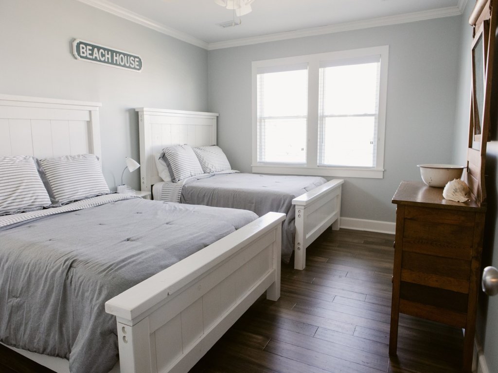 Holden Pattern / 150 Brunswick Avenue East Vacation Rental in Holden Beach - RedAwning