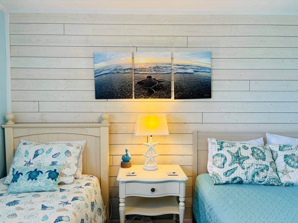 Turtley Paradise West / 511 Ocean Blvd West Vacation Rental in Holden Beach - RedAwning