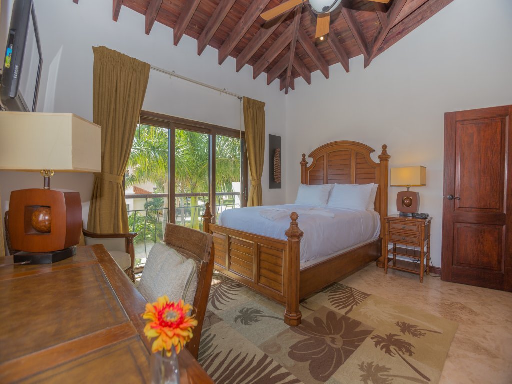 Pristine Bay Villa  1108 Vacation Rental - RedAwning