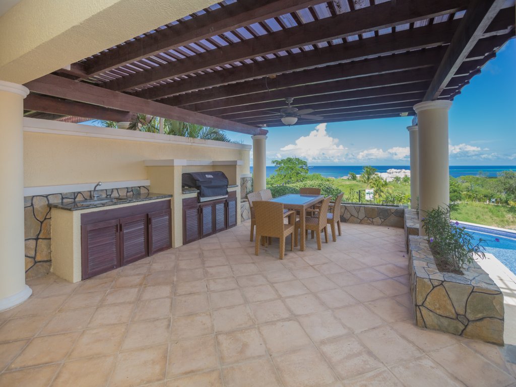 Pristine Bay Villa  1108 Vacation Rental - RedAwning