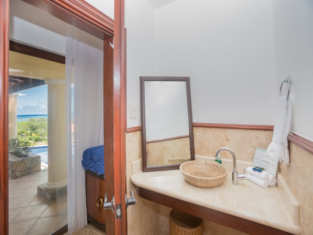 Pristine Bay Villa  1108 Vacation Rental - RedAwning