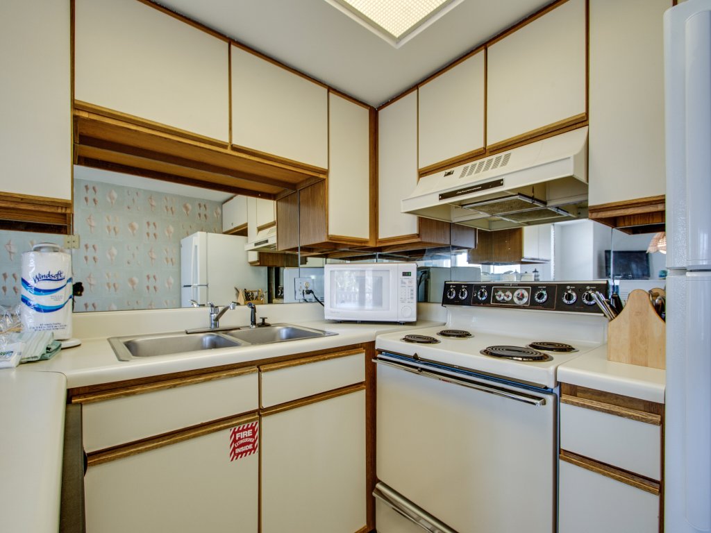 Summer Breeze 312 Vacation Rental in Miramar Beach - RedAwning