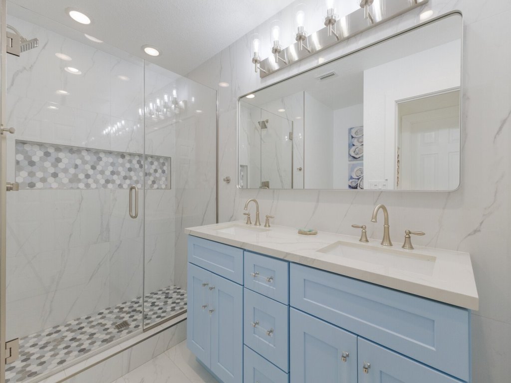 The Salted Coconut Vacation Rental in Anna Maria - RedAwning