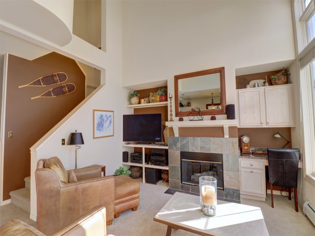 Spacious Slope-side Ski-In Ski-Out Town Home, Private Garage - ER12 Vacation Rental in Copper Mountain - RedAwning
