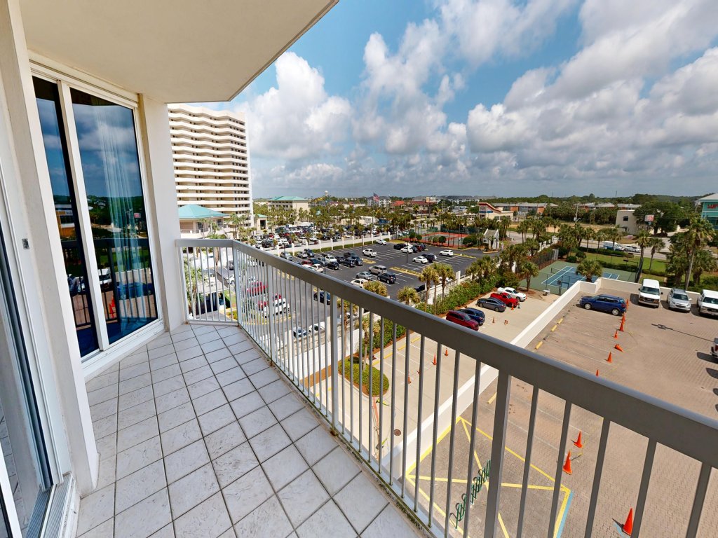 Silver Beach 506 is a gorgeous Gulf Front 4 BR with free beach service - sleeps 8 Vacation Rental in Destin - RedAwning