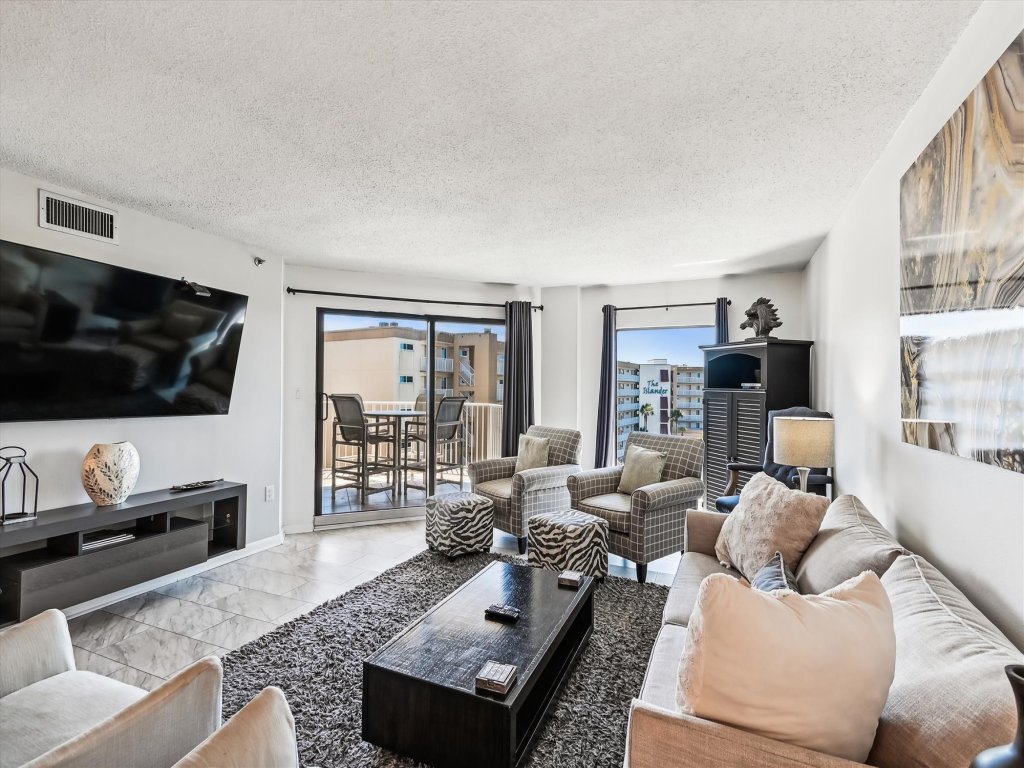 IR 518 is a Stunning 2 BR  that has amazing Sunset views - sleeps 10 Vacation Rental in Destin - RedAwning