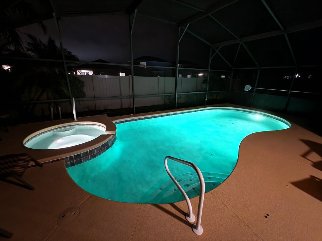 SOL826SC 4Bed Solana private pool home Vacation Rental in Davenport - RedAwning