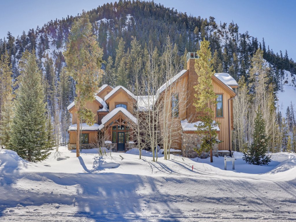Soda Ridge Lodge Vacation Rental in Keystone - RedAwning