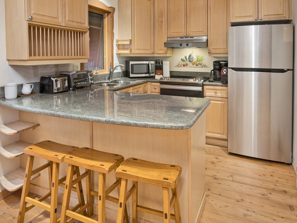 Eiger Chalet 9 Vacation Rental in Vail - RedAwning