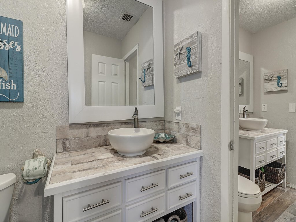 Mermaid's Landing Vacation Rental in Rockport - RedAwning