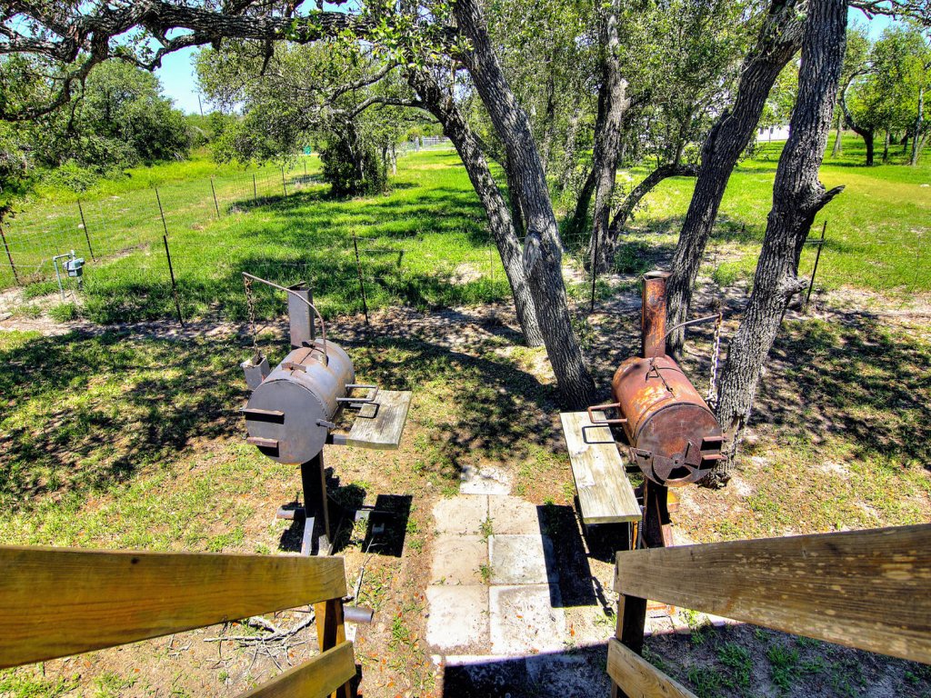 Fantasy Oaks Lodge Vacation Rental in Texas - RedAwning