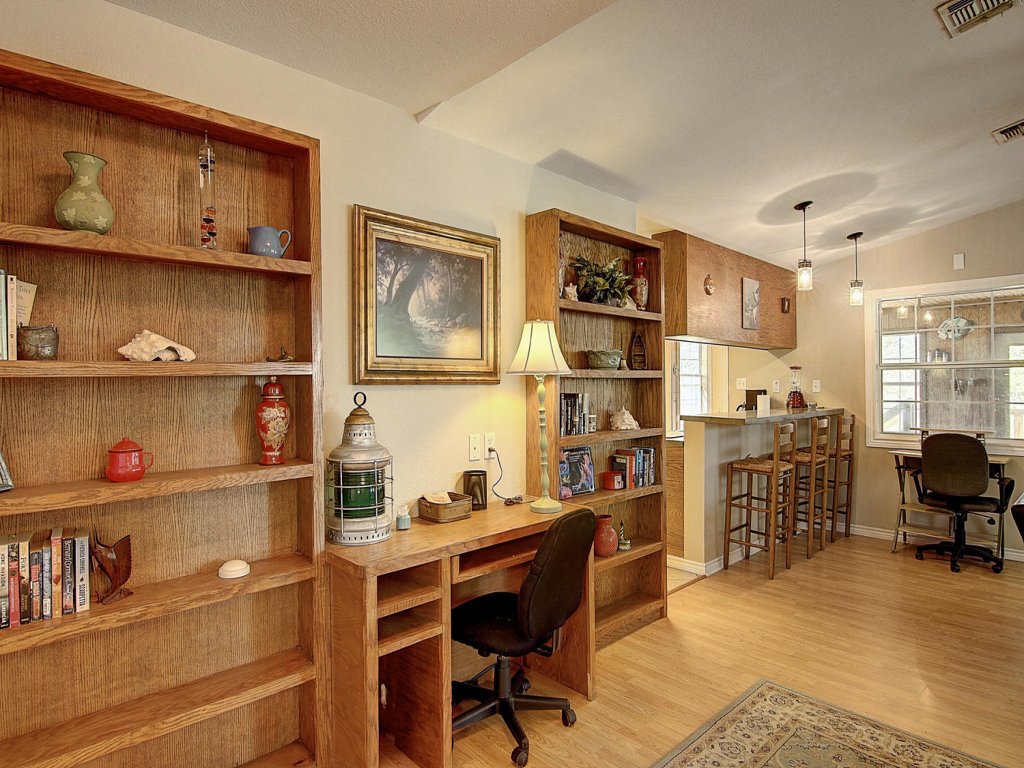 Fantasy Oaks Lodge Vacation Rental in Texas - RedAwning