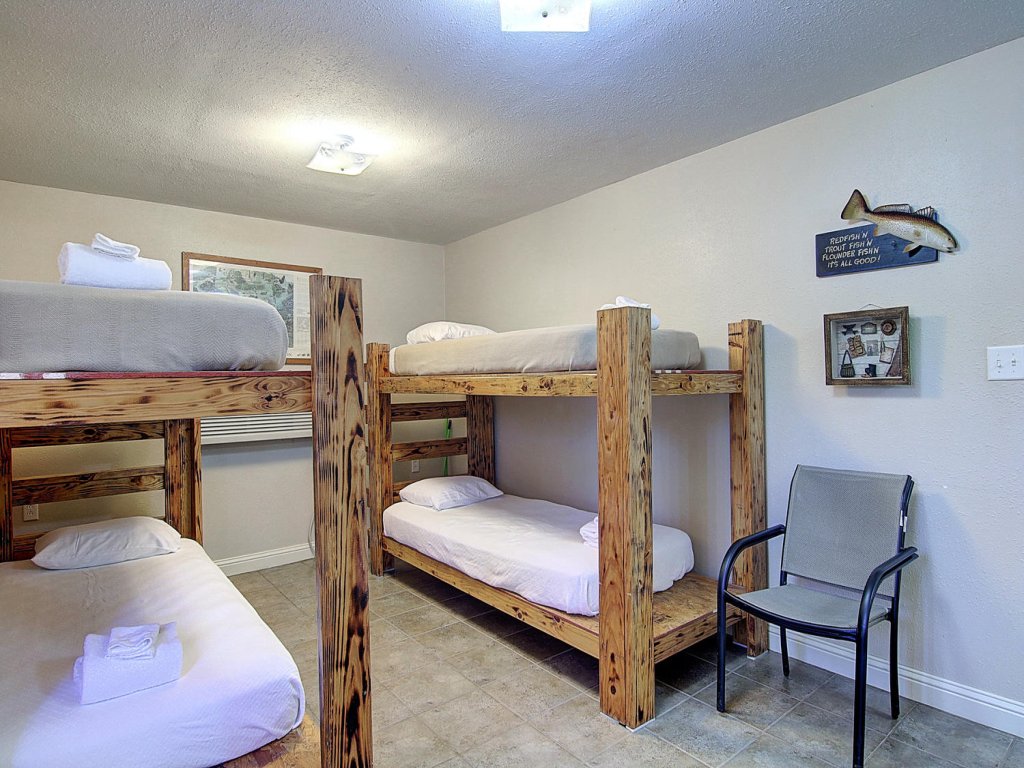 Fantasy Oaks Lodge Vacation Rental in Texas - RedAwning