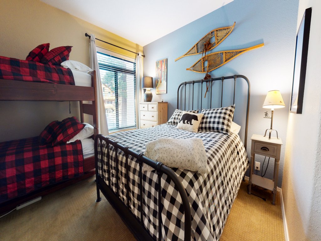 Silver Bear 30 Walk to Canyon Lodge, Modern and Clean, Private Washer Dryer Vacation Rental in Mammoth Lakes - RedAwning