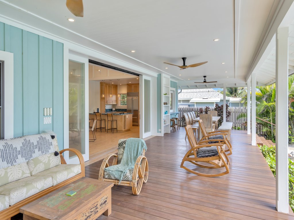 Gorgeous Renovated 1937 Plantation Style Beach House 50 Steps to the Beach Vacation Rental in Kailua - RedAwning