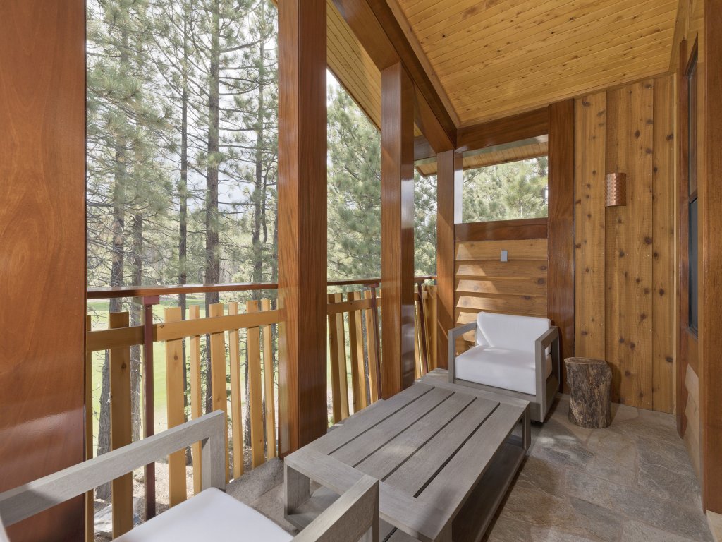 Obsidian 7 Deluxe 5000 sq ft House, Private Jacuzzi and Movie Theater, Close to Eagle Vacation Rental in Mammoth Lakes - RedAwning