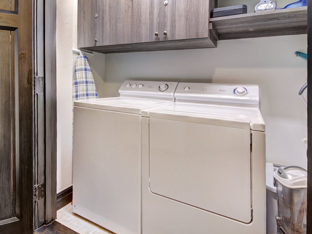 Stunning 4 BR Snowcloud Condo - Base of Bachelor Gulch Vacation Rental in Bachelor Gulch - RedAwning