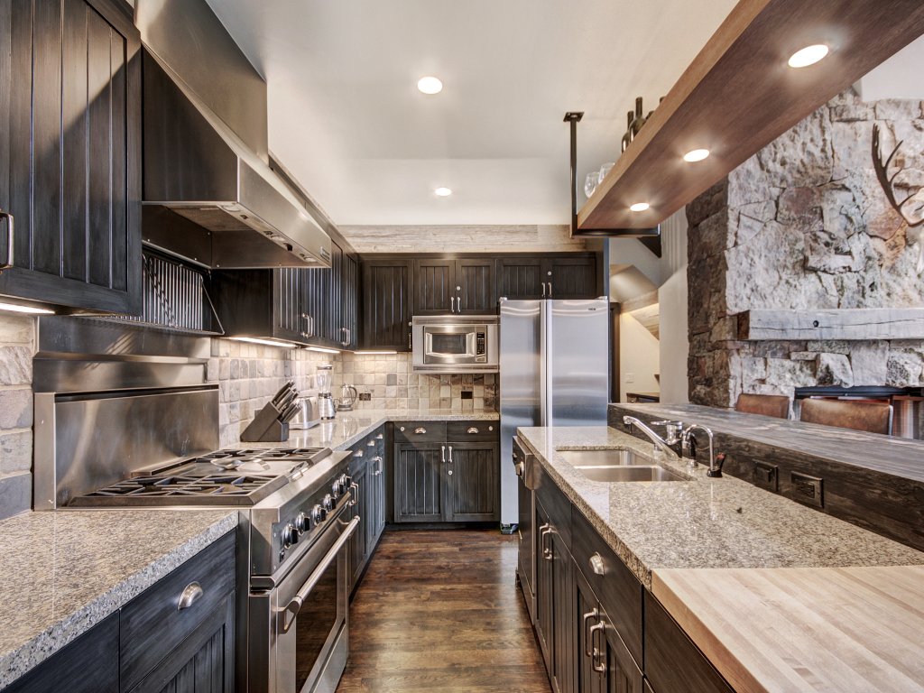 Stunning 4 BR Snowcloud Condo - Base of Bachelor Gulch Vacation Rental in Bachelor Gulch - RedAwning
