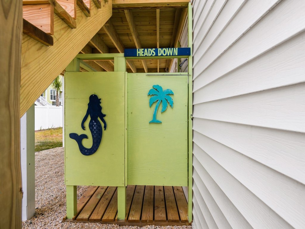 Dream Weaver / 115 Frigate Drive Vacation Rental in Holden Beach - RedAwning