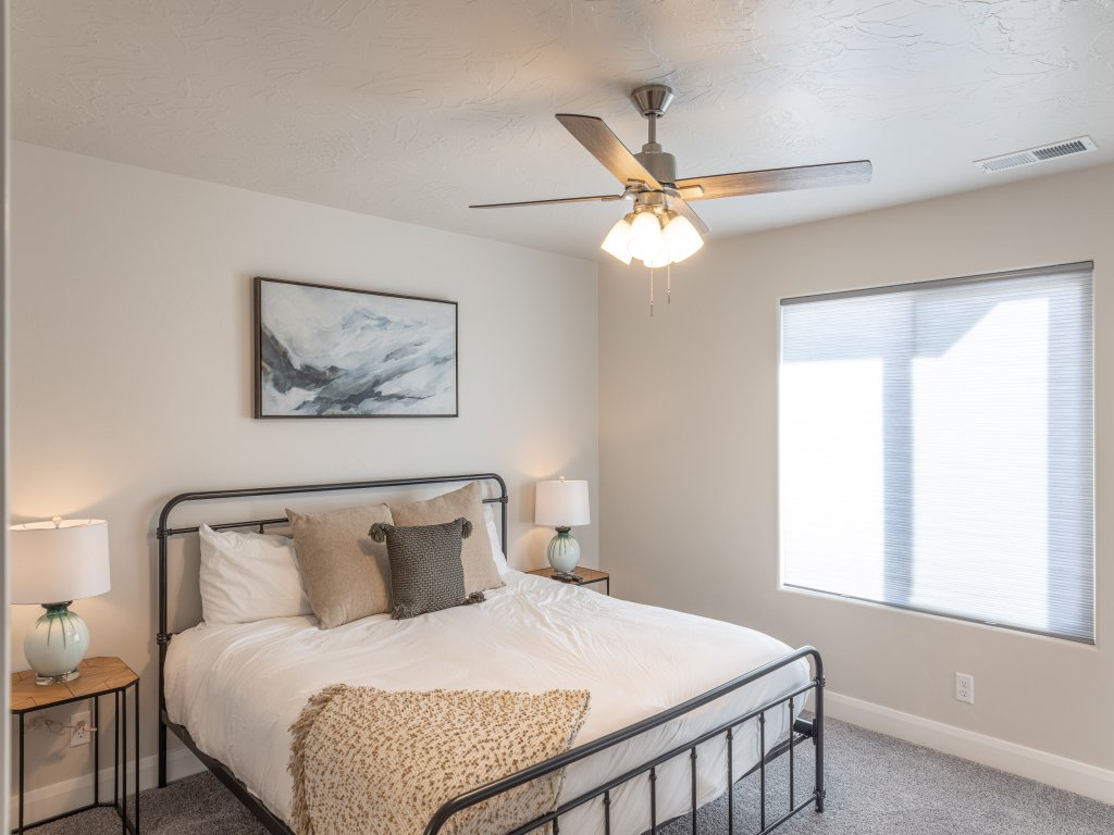 Poolside Plunge Vacation Rental in St. George - RedAwning