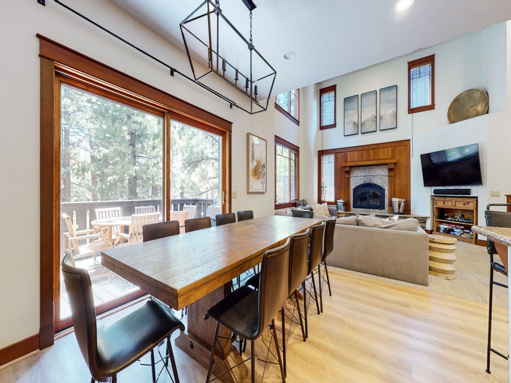 Timbers 6 Updated and Pet-Friendly, Private Jacuzzi, Private Garage Vacation Rental in Mammoth Lakes - RedAwning