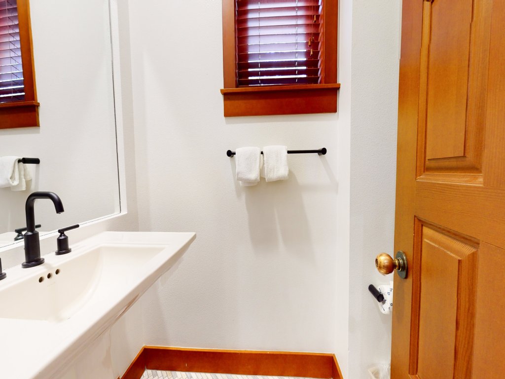 Timbers 6 Updated and Pet-Friendly, Private Jacuzzi, Private Garage Vacation Rental in Mammoth Lakes - RedAwning
