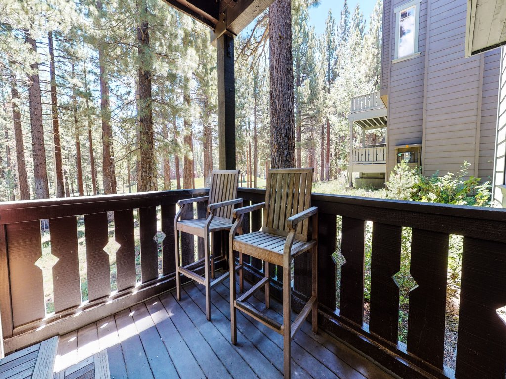 Timbers 6 Updated and Pet-Friendly, Private Jacuzzi, Private Garage Vacation Rental in Mammoth Lakes - RedAwning