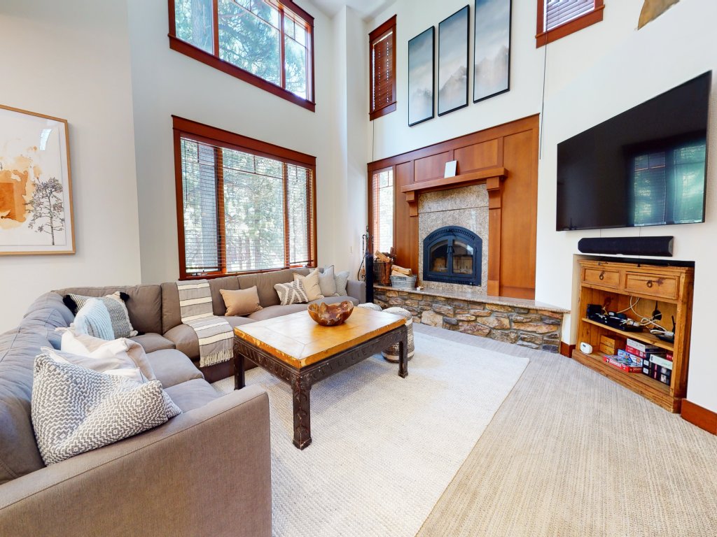 Timbers 6 Updated and Pet-Friendly, Private Jacuzzi, Private Garage Vacation Rental in Mammoth Lakes - RedAwning
