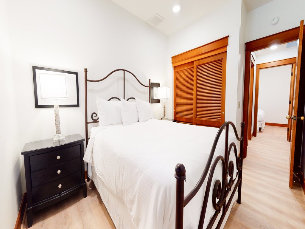 Timbers 6 Updated and Pet-Friendly, Private Jacuzzi, Private Garage Vacation Rental in Mammoth Lakes - RedAwning