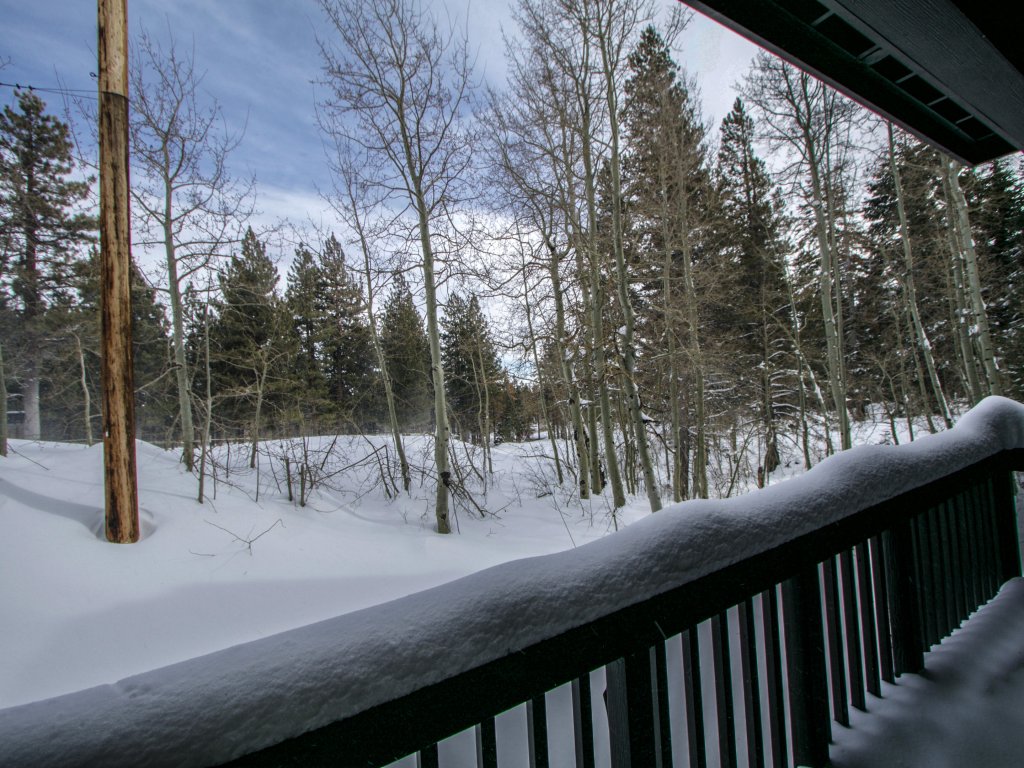 Mammoth Green 102 Amazing Unit, 300 Yards to Eagle Lifts Underground Parking Vacation Rental in Mammoth Lakes - RedAwning