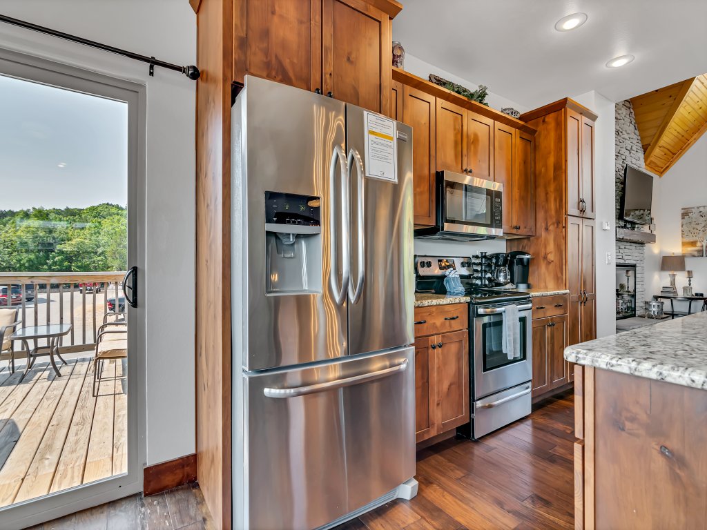 RW-A- Rockwood Lake Lodge Vacation Rental in Branson - RedAwning