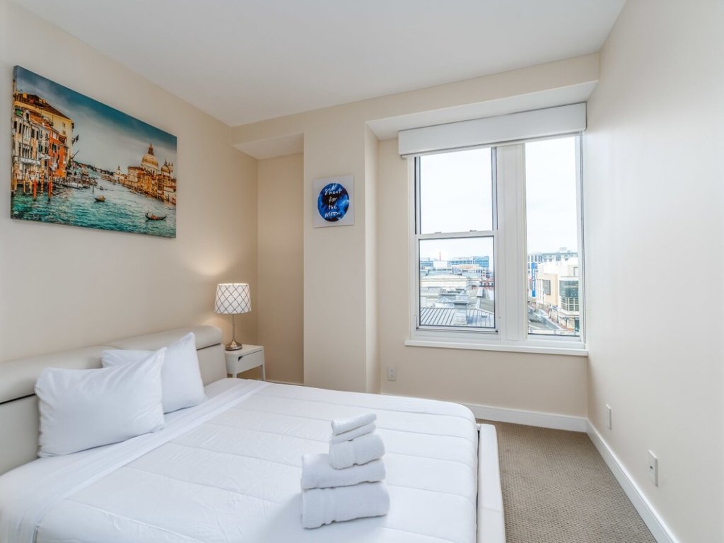 2 BR Fully Furnished Apartment at Penn Quarters - Surrounded by Best Restaurants in Town Vacation Rental in District Of Columbia - RedAwning