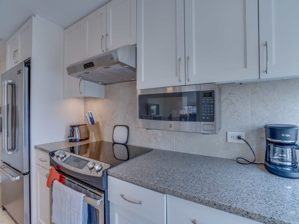 2 BR Fully Furnished Apartment at Penn Quarters - Surrounded by Best Restaurants in Town Vacation Rental in District Of Columbia - RedAwning